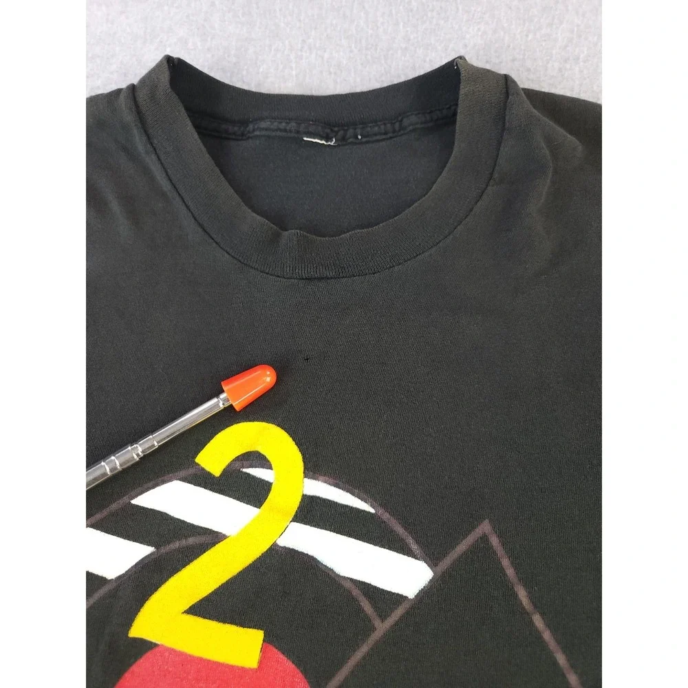 Vintage Single Stitch Geometric Graphic T-shirt‎ Tupac? rapper Design Size SMALL